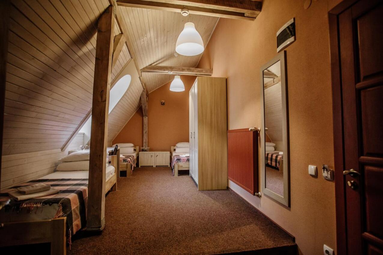 Guest House "Arkhistratyg" Lviv Luaran gambar