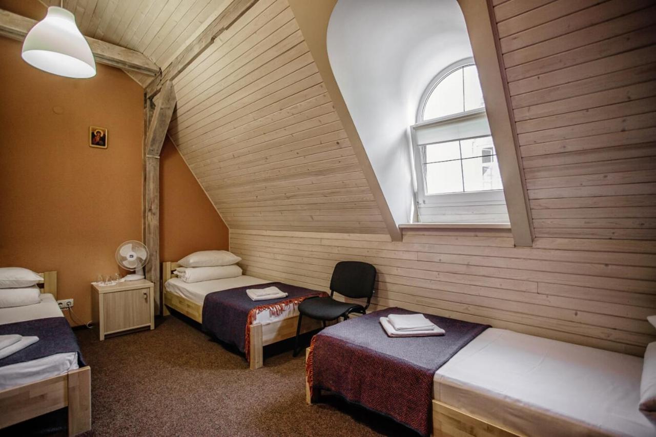 Guest House "Arkhistratyg" Lviv Luaran gambar