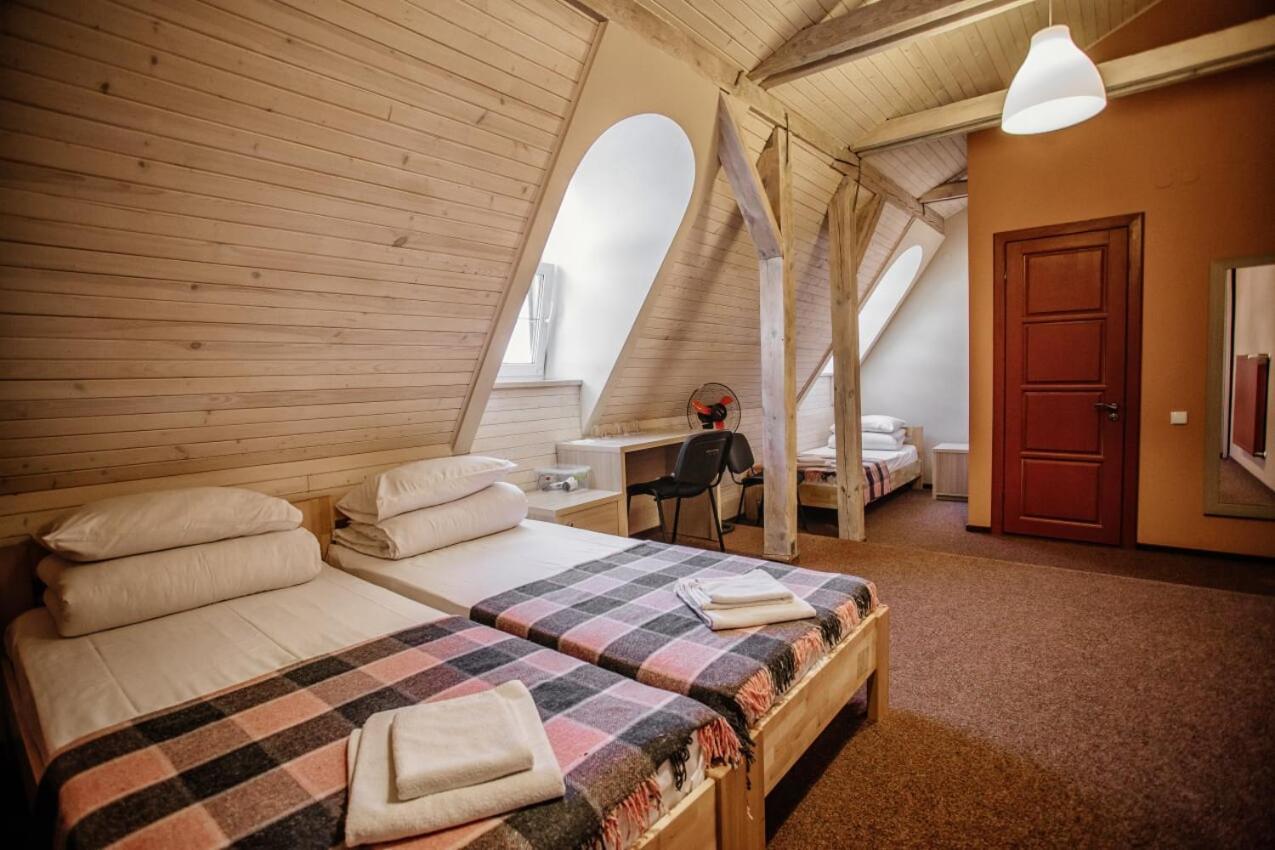 Guest House "Arkhistratyg" Lviv Luaran gambar