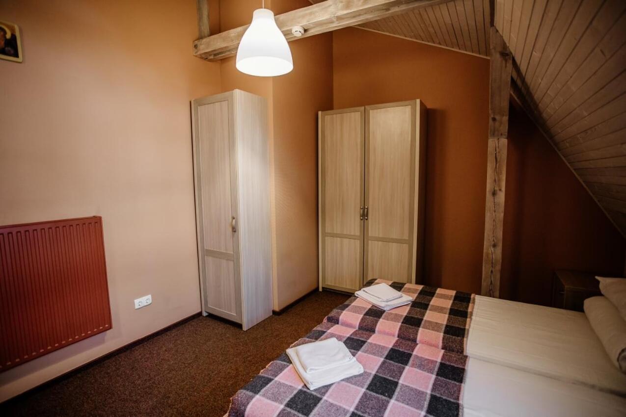 Guest House "Arkhistratyg" Lviv Luaran gambar