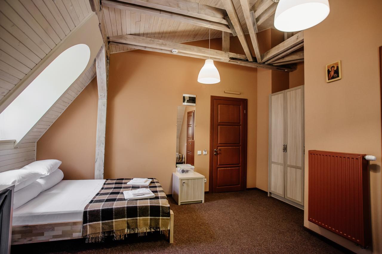 Guest House "Arkhistratyg" Lviv Luaran gambar