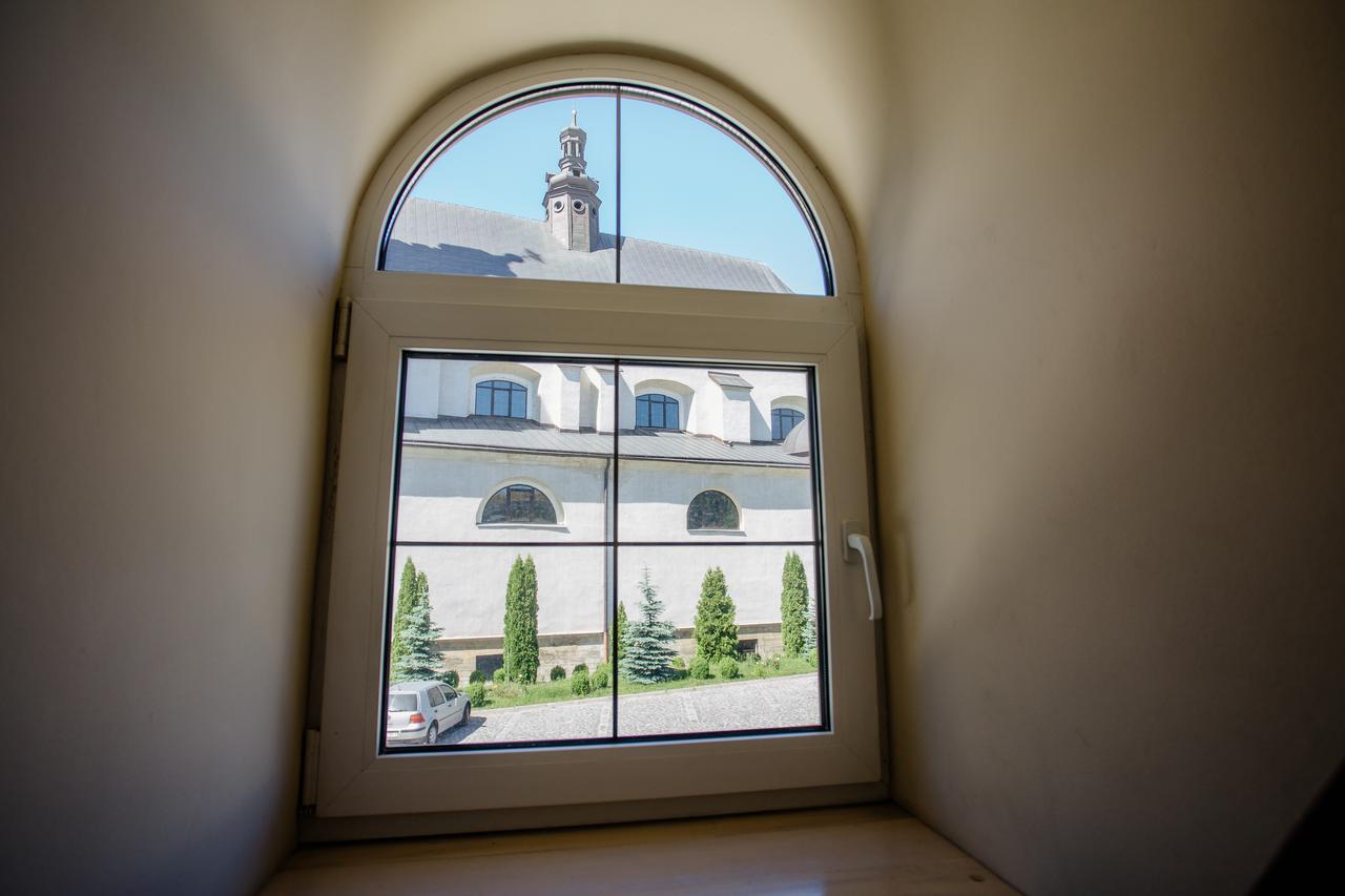 Guest House "Arkhistratyg" Lviv Luaran gambar